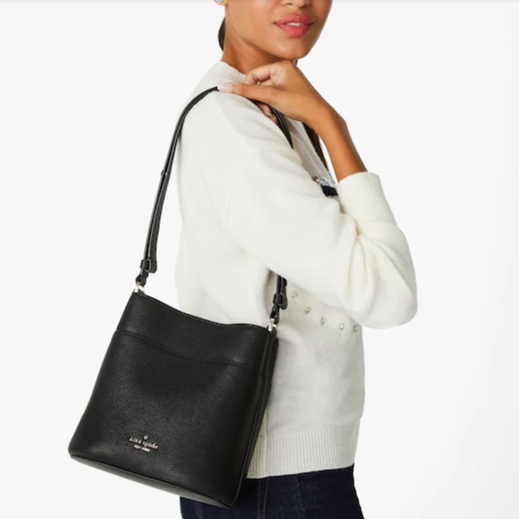 kate spade Handbags - Kate Spade Leila small bucket bag color: Black 

NWT